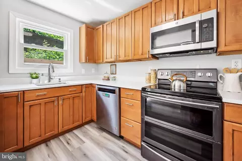 Kitchen - 298 Overleaf Ct, Arnold, MD 21012 photo 2 of 4