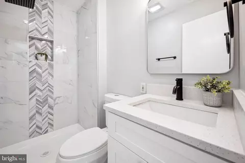 Bath - 298 Overleaf Ct, Arnold, MD 21012 photo 1 of 2