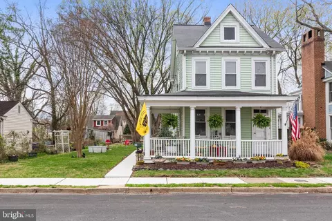 604 6th St, Annapolis, MD 21403 photo 2