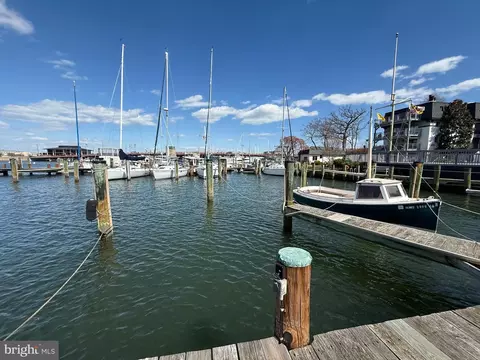 300 Burnside St #SLIP 21, Annapolis, MD 21403