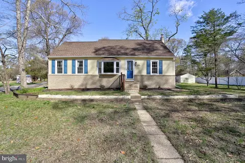 844 Swift Rd, Pasadena, MD 21122