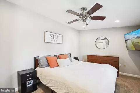 Bedroom - 7846 Mayford Ave, Pasadena, MD 21122 photo 2 of 5
