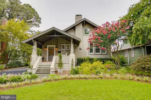 702 Chesapeake Ave, Annapolis, MD 21403