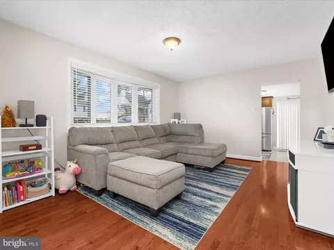 212 Winston Rd, Pasadena, MD 21122 photo 5