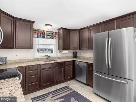212 Winston Rd, Pasadena, MD 21122 photo 9