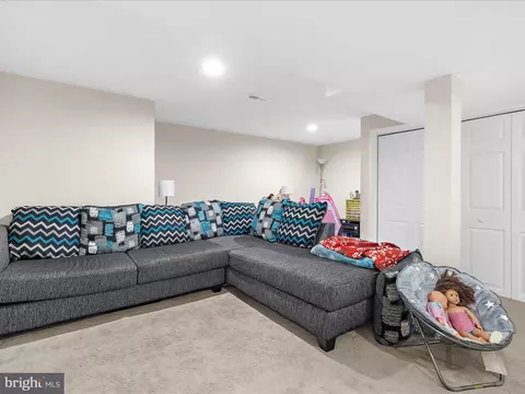 212 Winston Rd, Pasadena, MD 21122 photo 32