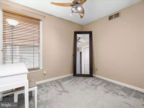 Bedroom - 8028 Escalon Ave, Pasadena, MD 21122 photo 1 of 8