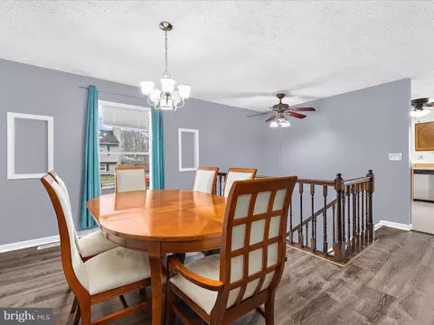 Dining - 8028 Escalon Ave, Pasadena, MD 21122 photo 2 of 3