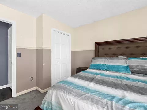 Bedroom - 8028 Escalon Ave, Pasadena, MD 21122 photo 5 of 8