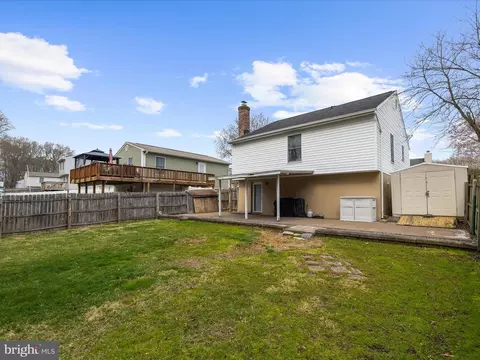 Exterior - 8028 Escalon Ave, Pasadena, MD 21122 photo 7 of 9