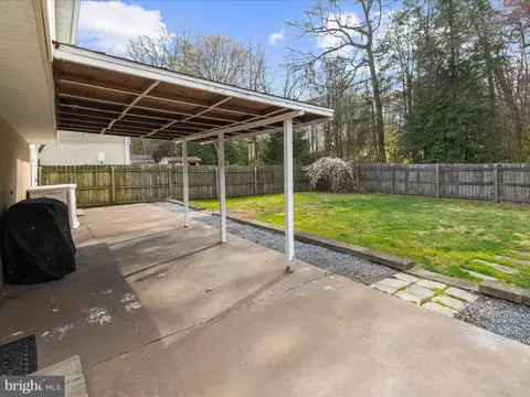 Exterior - 8028 Escalon Ave, Pasadena, MD 21122 photo 3 of 9