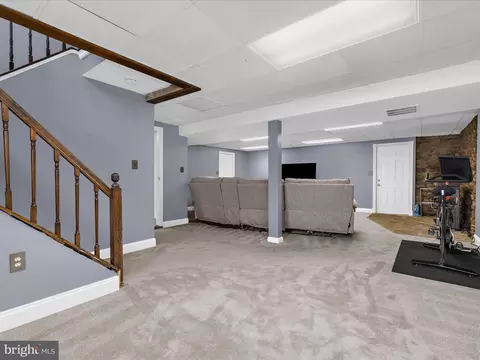 Living - 8028 Escalon Ave, Pasadena, MD 21122 photo 1 of 4