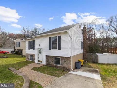 Exterior - 8028 Escalon Ave, Pasadena, MD 21122 photo 5 of 9