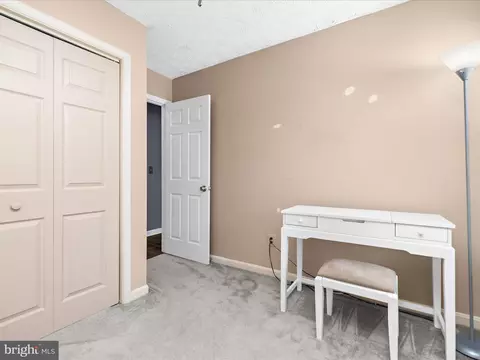 Bedroom - 8028 Escalon Ave, Pasadena, MD 21122 photo 2 of 8