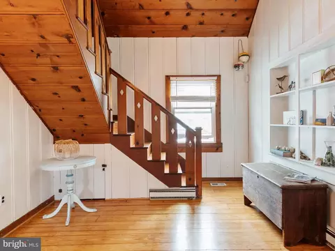 Entry Way - 205 Arunah Ave, Edgewater, MD 21037 photo 3 of 8
