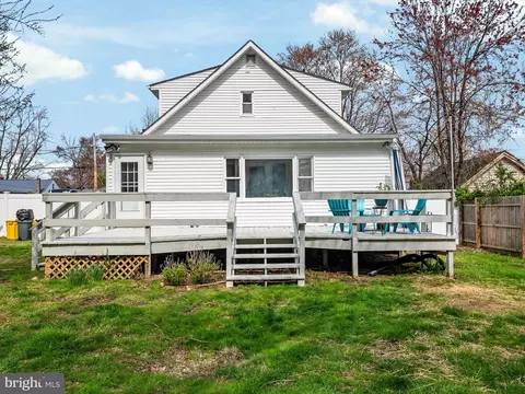 Exterior - 205 Arunah Ave, Edgewater, MD 21037 photo 6 of 9