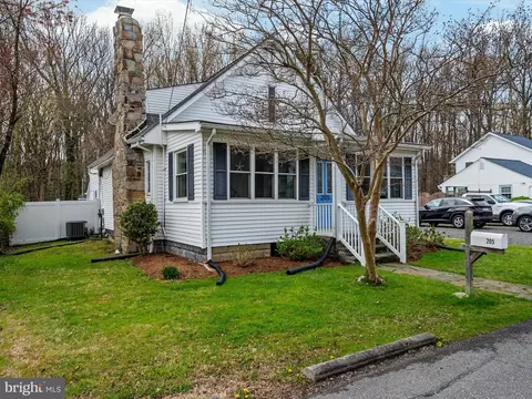 Exterior - 205 Arunah Ave, Edgewater, MD 21037 photo 9 of 9