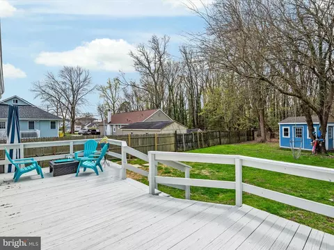 Exterior - 205 Arunah Ave, Edgewater, MD 21037 photo 8 of 9