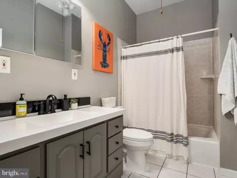 Bath - 205 Arunah Ave, Edgewater, MD 21037 photo 2 of 3