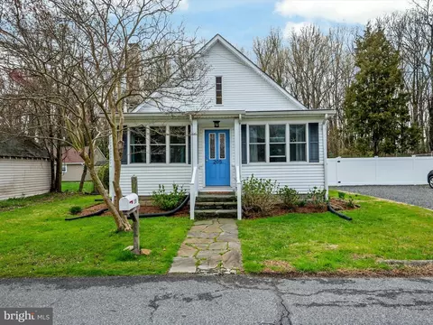 Exterior - 205 Arunah Ave, Edgewater, MD 21037 photo 3 of 9