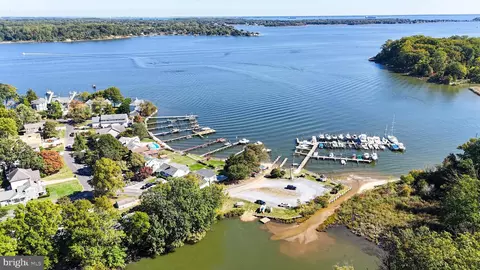 View/Area - 3563 S River Ter, Edgewater, MD 21037 photo 5 of 7