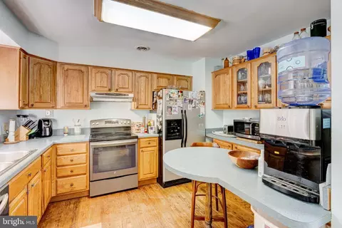 Kitchen - 3563 S River Ter, Edgewater, MD 21037 photo 1 of 2