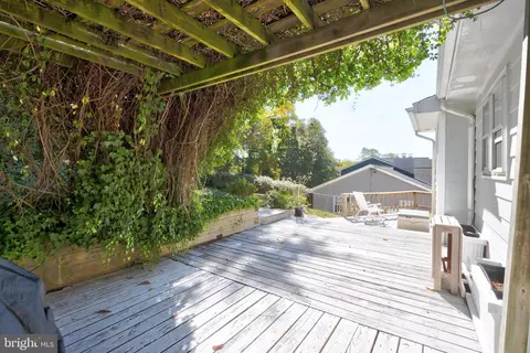 Exterior - 3563 S River Ter, Edgewater, MD 21037 photo 3 of 8