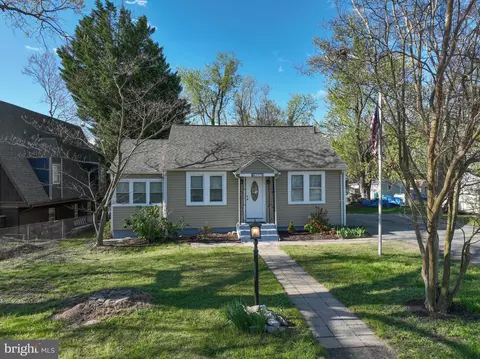 313 Orchard Rd, Edgewater, MD 21037