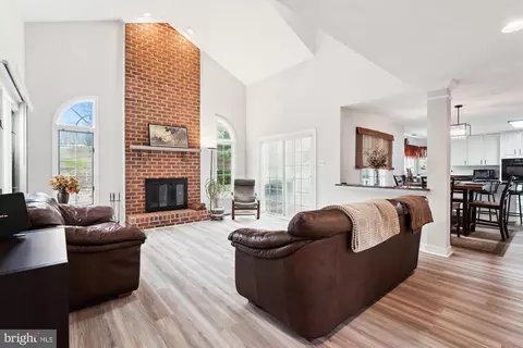 707 Thornwood Dr, Odenton, MD 21113