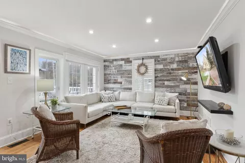 Living - 157 Edgeway, Arnold, MD 21012 photo 1 of 3