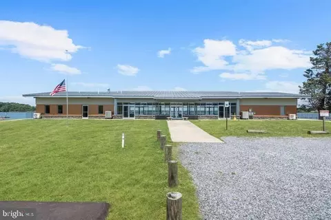 Exterior - 937 Winding Rd, Edgewater, MD 21037 photo 5 of 7