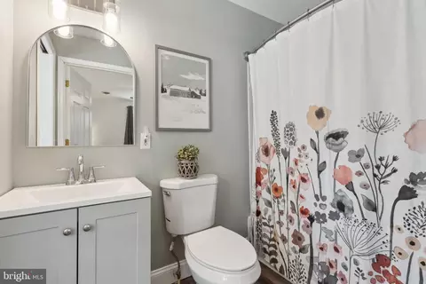 Bath - 937 Winding Rd, Edgewater, MD 21037 photo 1 of 2