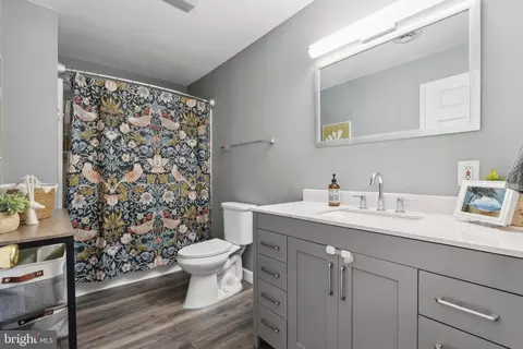 Bath - 937 Winding Rd, Edgewater, MD 21037 photo 2 of 2