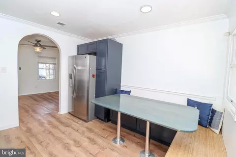 Entry Way - 1719 Fairhill Dr, Edgewater, MD 21037 photo 4 of 6