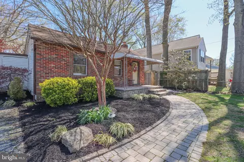 1719 Fairhill Dr, Edgewater, MD 21037
