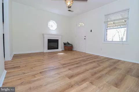 Living - 1719 Fairhill Dr, Edgewater, MD 21037 photo 1 of 2