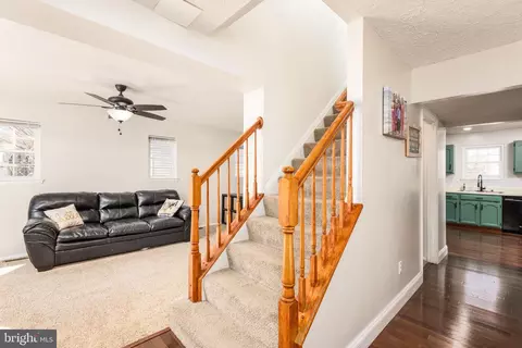 Entry Way - 48 Fox Run Way, Arnold, MD 21012 photo 2 of 3