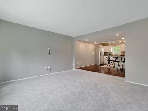 Living - 2110 Laurance Ct, Crofton, MD 21114 photo 2 of 4