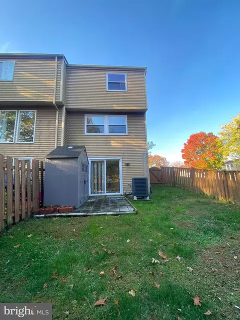 Exterior - 8000 Hadfield Ct, Pasadena, MD 21122 photo 6 of 7