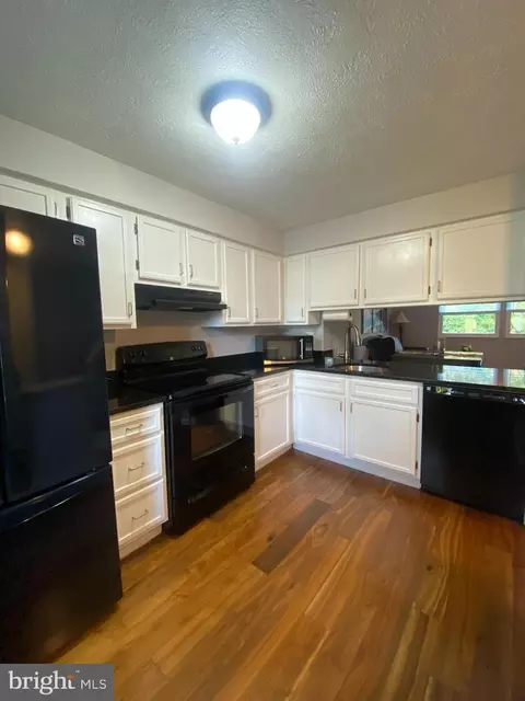 Kitchen - 8000 Hadfield Ct, Pasadena, MD 21122 photo 1 of 2