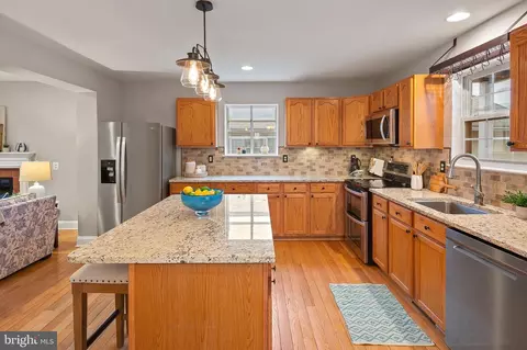 3745 Beach Drive Blvd, Edgewater, MD 21037 photo 12