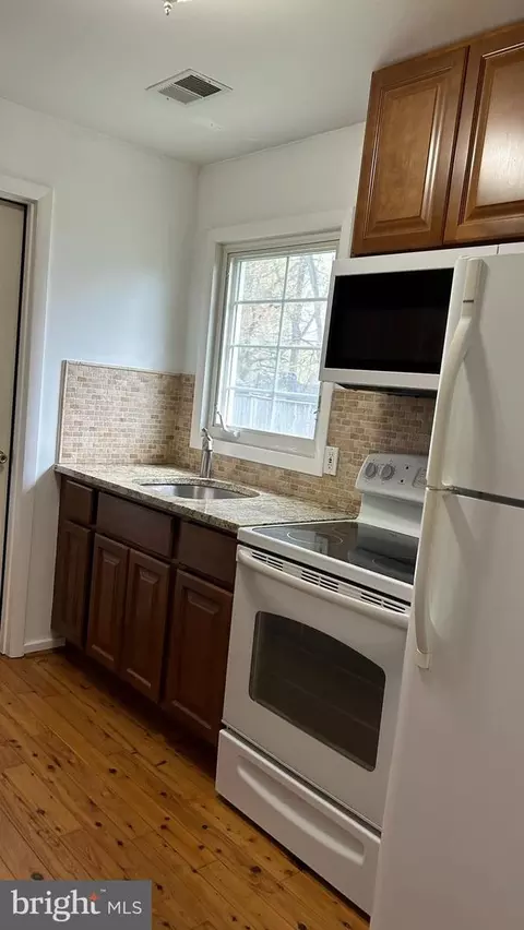 304 Beverley Pl, Edgewater, MD 21037 photo 12