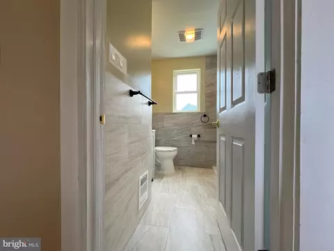 Entry Way - 1201 Rock Hill Rd, Pasadena, MD 21122 photo 1 of 7