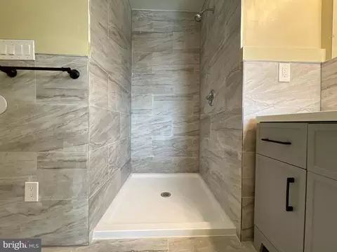Bath - 1201 Rock Hill Rd, Pasadena, MD 21122 photo 7 of 9