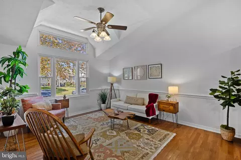 7909 Wiltshire Ct, Pasadena, MD 21122 photo 2