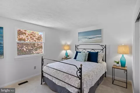 7909 Wiltshire Ct, Pasadena, MD 21122 photo 5
