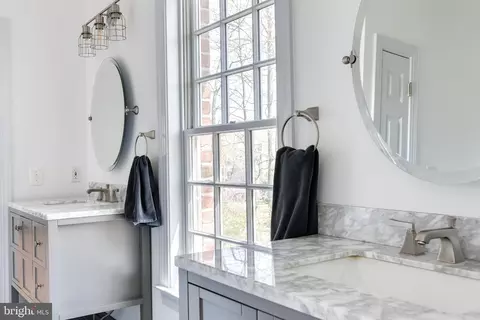 Bath - 3434 Hidden River View Rd, Annapolis, MD 21403 photo 4 of 4