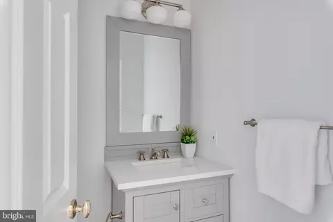 Bath - 3434 Hidden River View Rd, Annapolis, MD 21403 photo 3 of 4