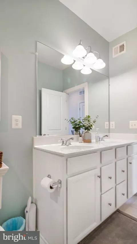Bath - 7622 Stemhart Ln, Hanover, MD 21076 photo 4 of 5