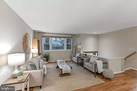 Living - 756 Windgate Dr, Annapolis, MD 21409 photo 1 of 3